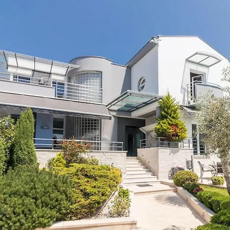 Дом отдыха 5 Bedroombeautiful In