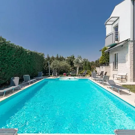 5 Bedroombeautiful In 別荘 プーラ
